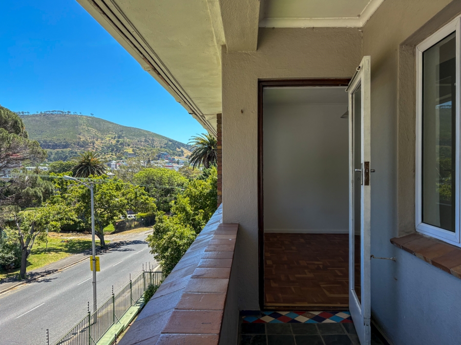 2 Bedroom Property for Sale in Oranjezicht Western Cape